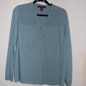 Gloria Vanderbilt, robin's egg blue top